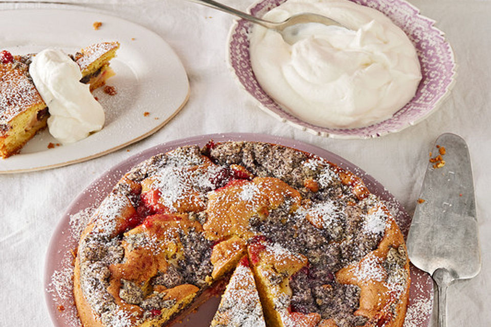 Apfel-Birnen-Kuchen mit Mohnstreusel