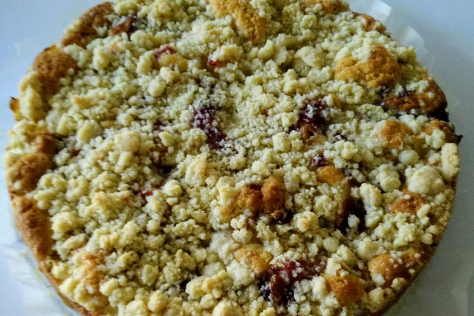 Apfel-Birnen-Kuchen mit Mohnstreusel