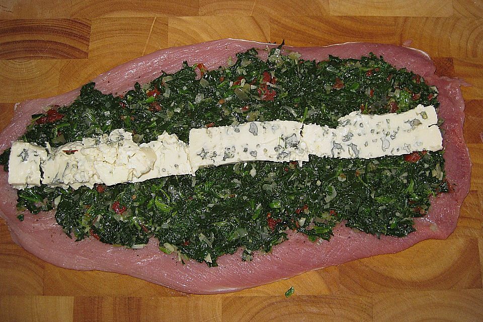 Schweinefilet mit Spinat - Schimmelkäse Füllung