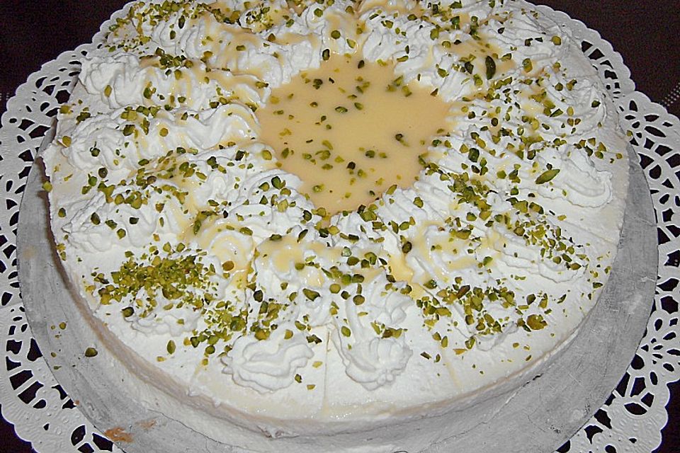 Pflaumen-Eierlikörsahne-Torte