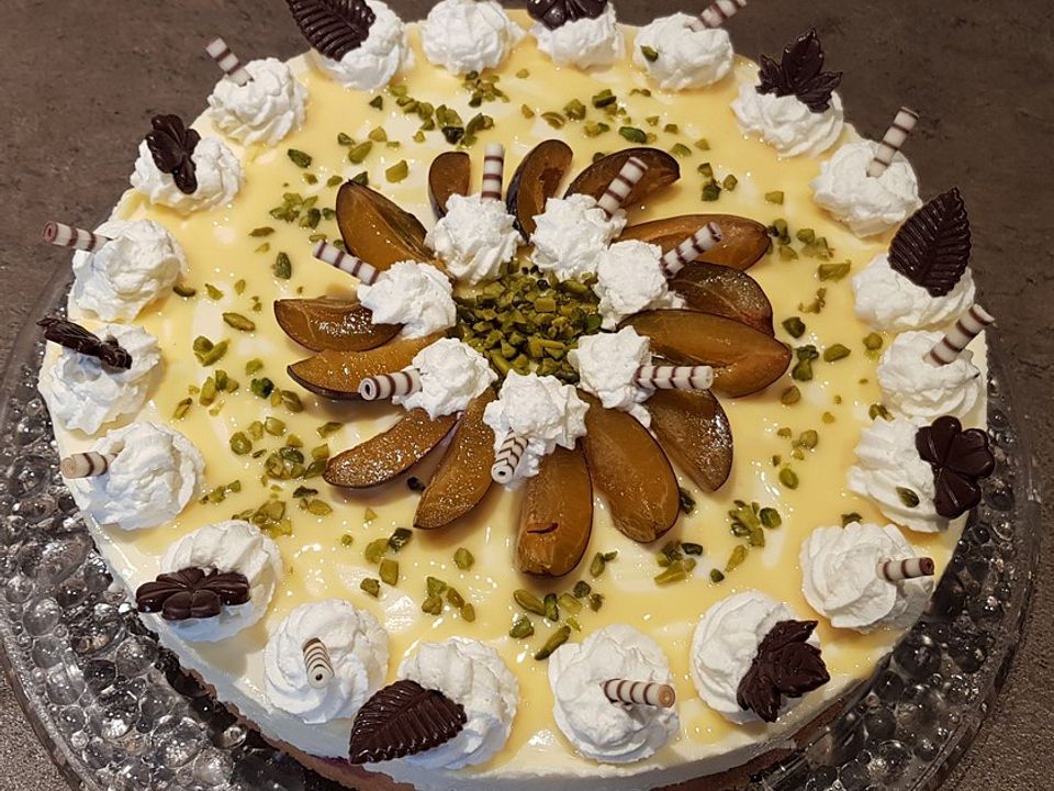 Pflaumen-Eierlikörsahne-Torte von leomig | Chefkoch