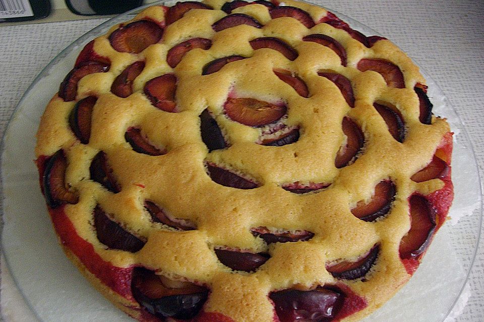 Pflaumen-Eierlikörsahne-Torte