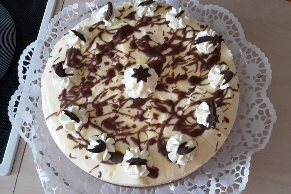 Pflaumen-Eierlikörsahne-Torte