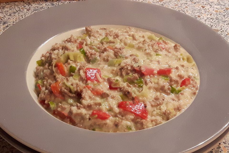 Porreeeintopf mit Hackfleisch, Reis und Paprika