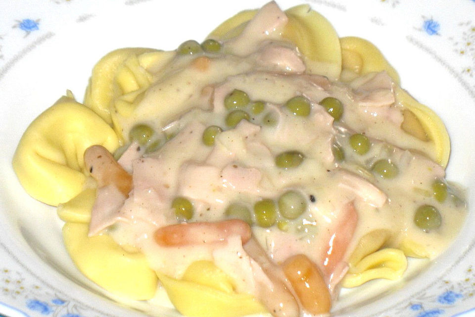 Tortellini in Schinken - Sahne - Soße