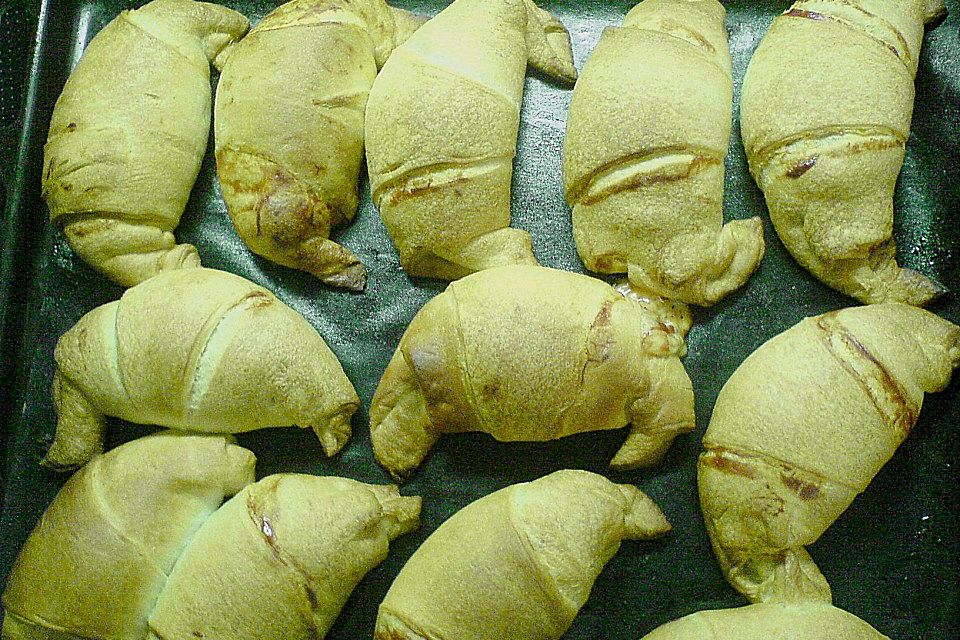 Würstchen-Croissants