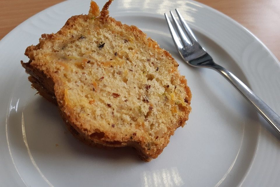 Süßer Zucchini - Möhren - Kuchen