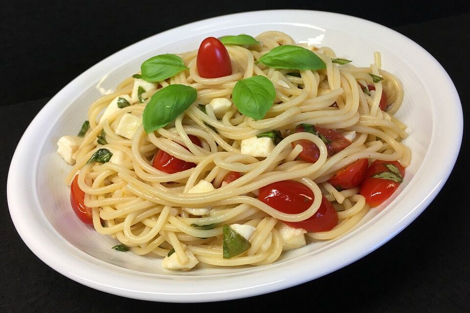 Dagmars Spaghettisalat Caprese