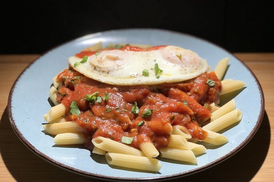 Enricos Nudeln mit Tomatensoße