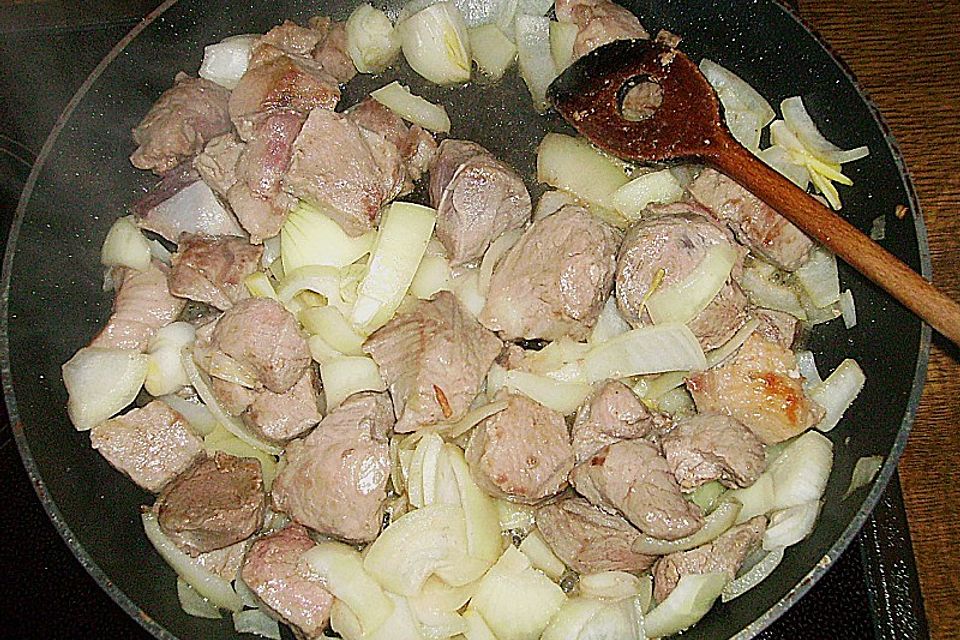 Gulasch nach Omas Rezept