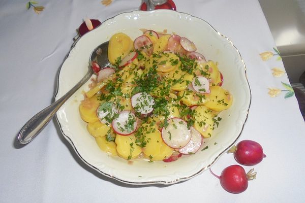 Sommerlich - leichter Kartoffelsalat von tinkerbelle67 | Chefkoch