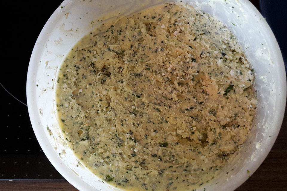 Kräuterbutter mit Feta