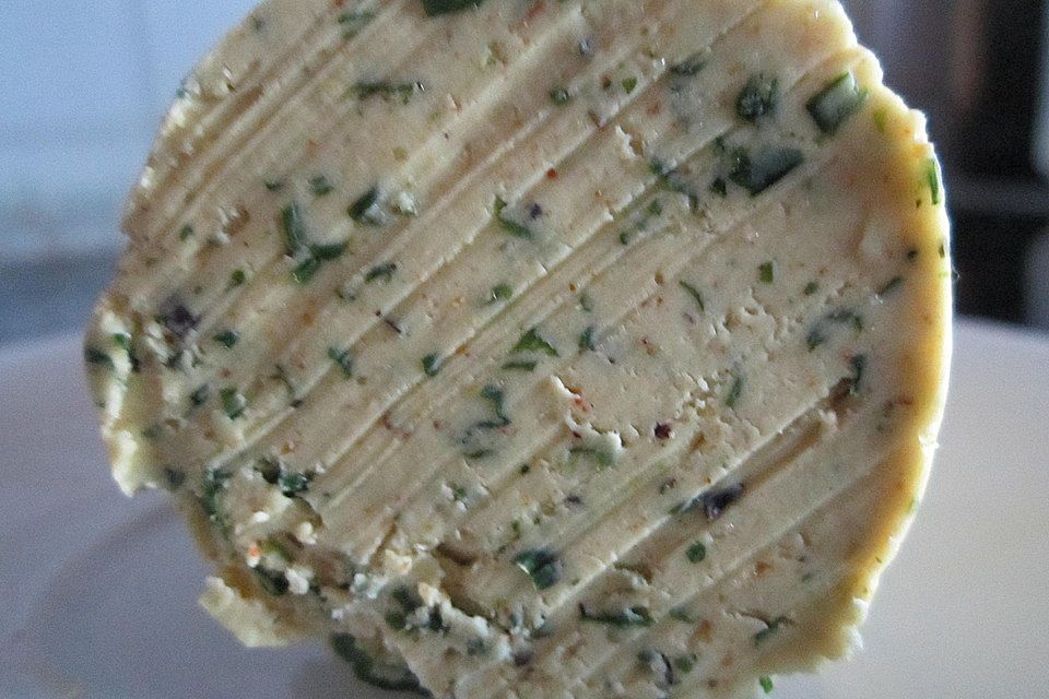 Kräuterbutter mit Feta