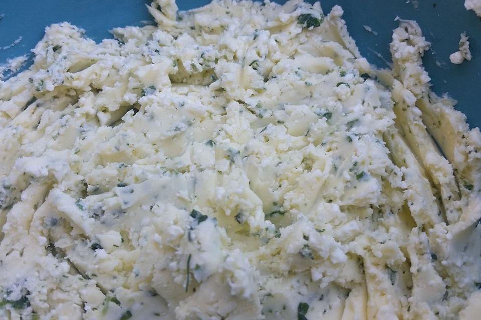 Kräuterbutter mit Feta