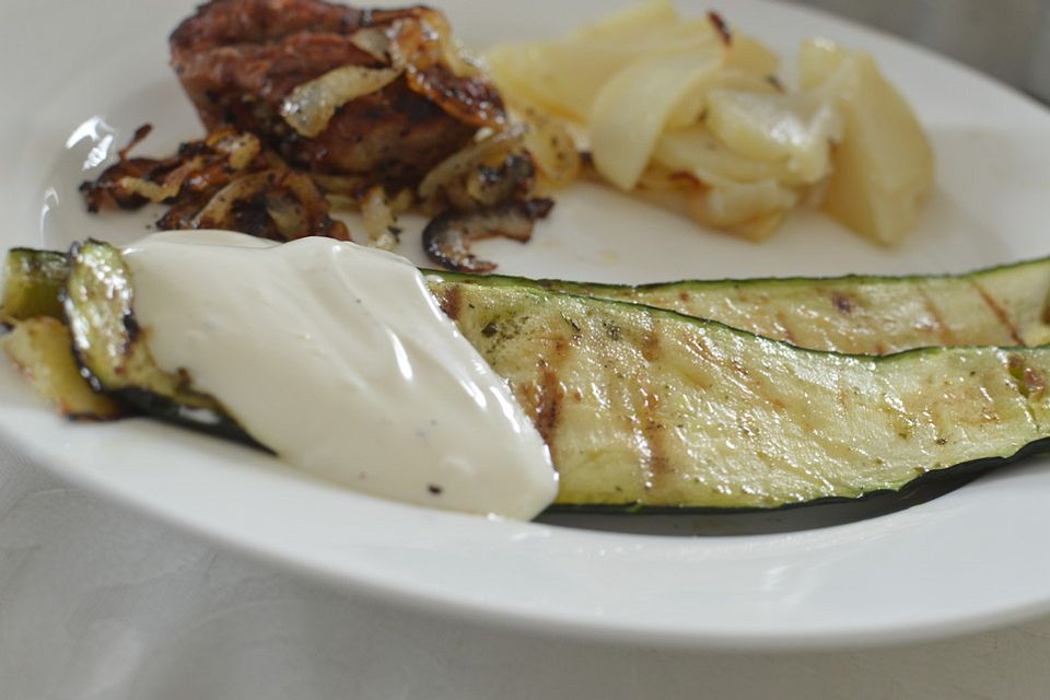 Gegrillte Zucchinischeiben