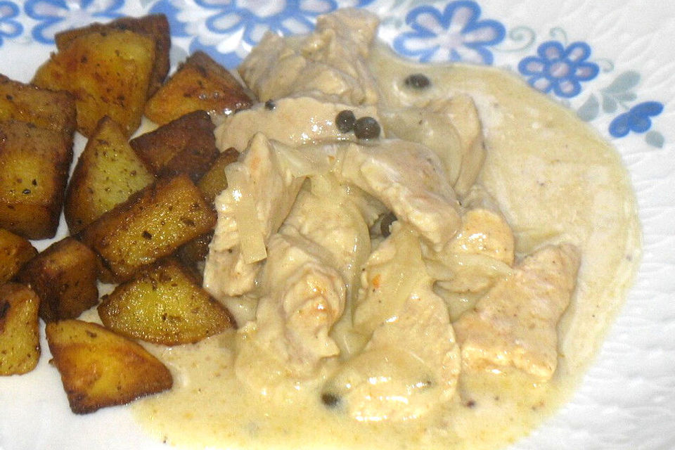 Putengeschnetzeltes in Cognac - Pfefferrahm - Sauce