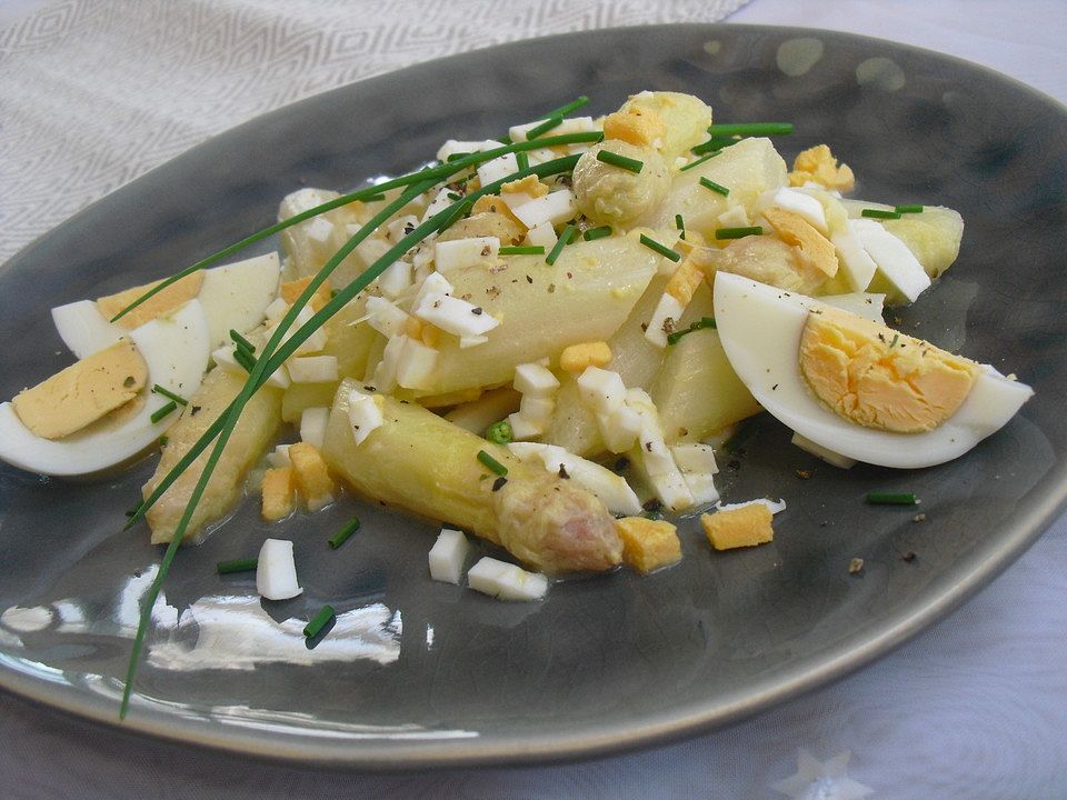 Spargelsalat mit Ei von sweetandspicy| Chefkoch