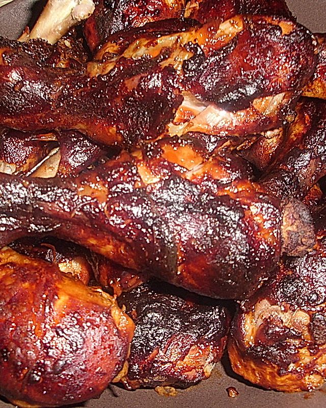 BBQ Spare Ribs und Chicken Wings