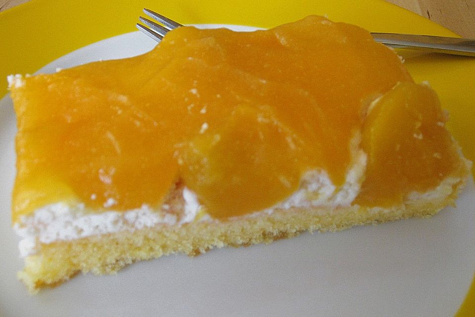 Pfirsich - Sahnekuchen auf dem Blech