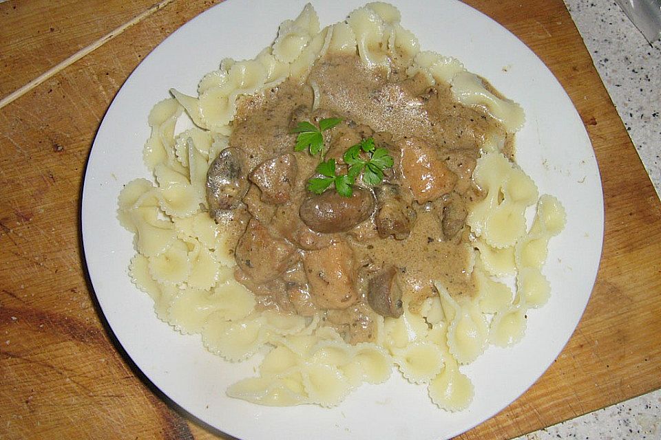 Bulgarische Schweinskasserolle Bulgarische Schweinskasserolle