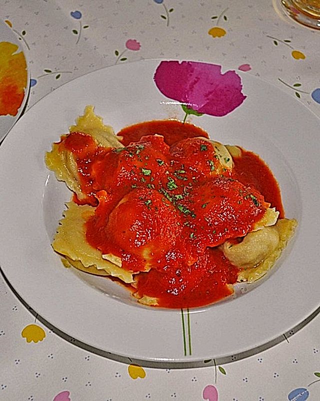 Vannys Tomaten - Ravioli - Auflauf