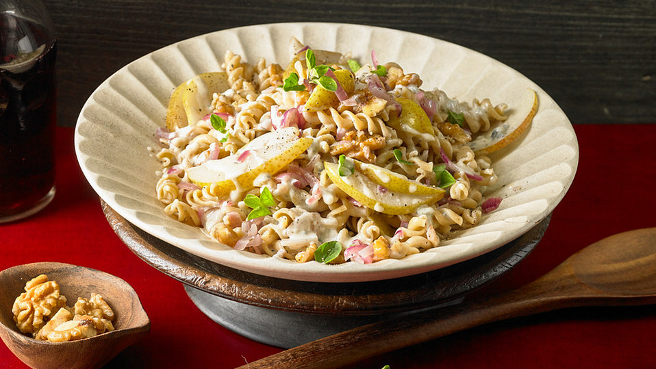 Pasta-mit-Birnen-Walnusssauce