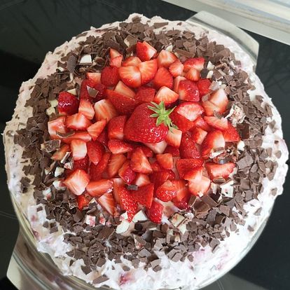 Gateaux Fraise Raffaello Recipe How To Make Calories Ingredients And Nutrition Foodcors France France