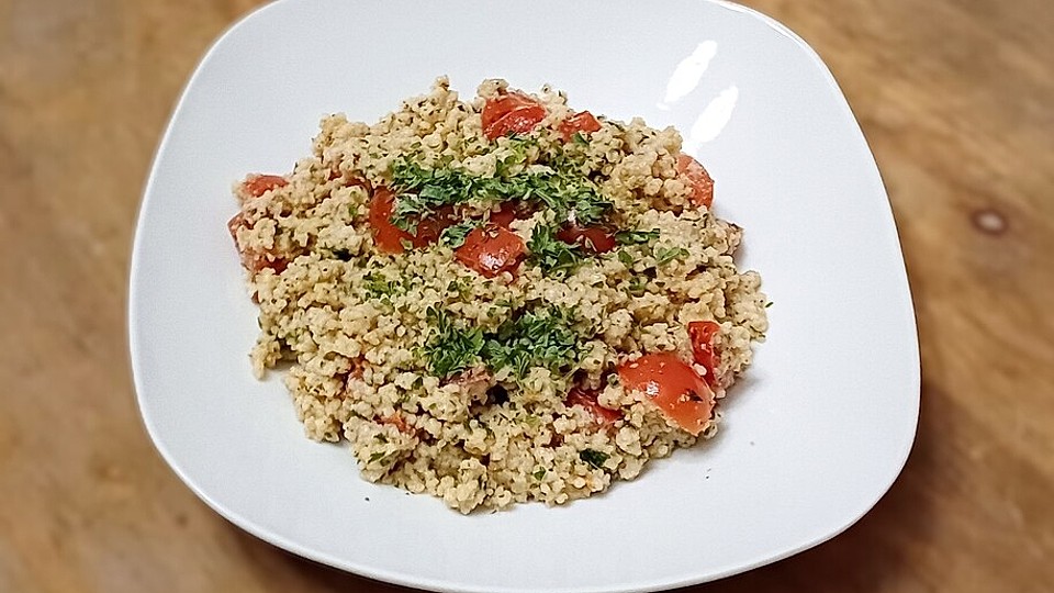 Evis Couscoussalat mit Tomate von Happiness