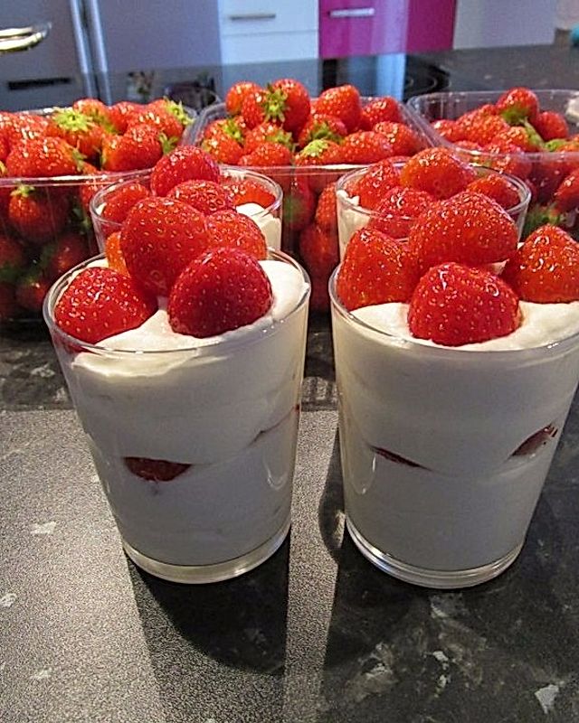 Mascarpone - Dessert mit Erdbeeren