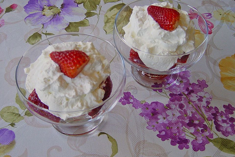 Mascarpone - Dessert mit Erdbeeren