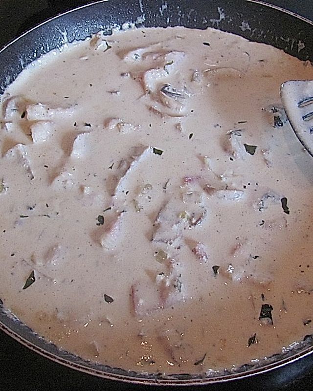 Vollkornspaghetti mit Champignon -Sahne - Soße