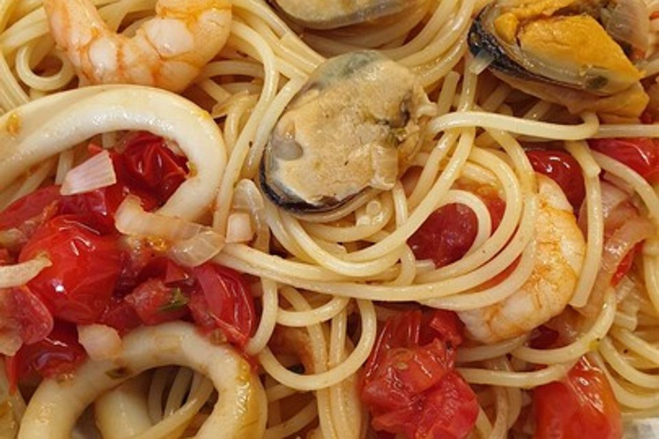 Spaghetti con frutti di mare