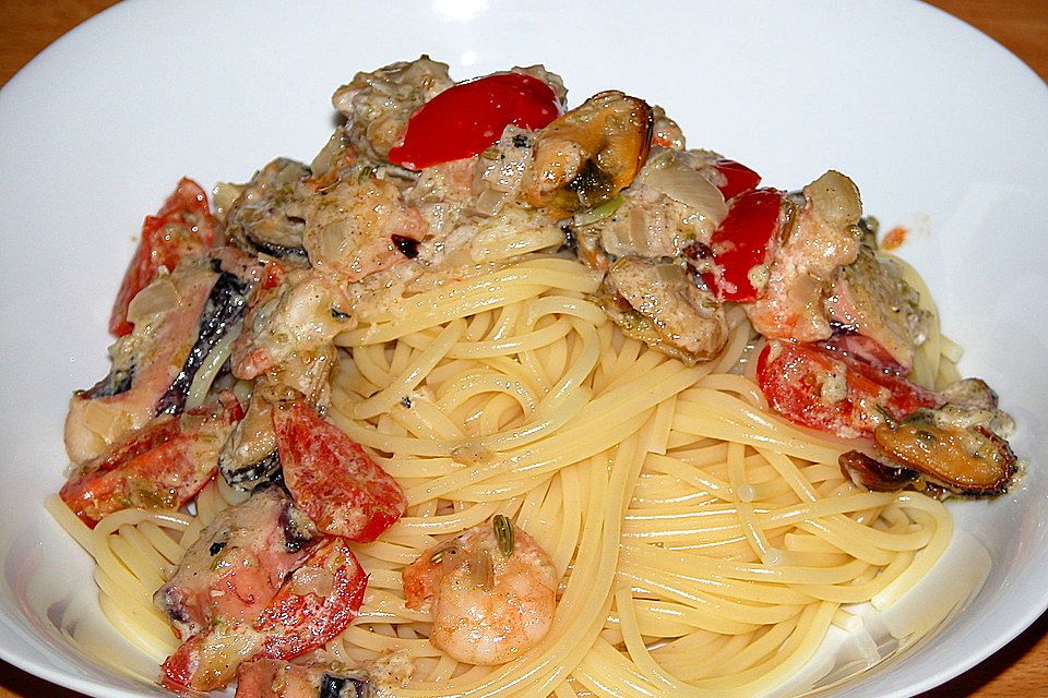 Spaghetti con frutti di mare