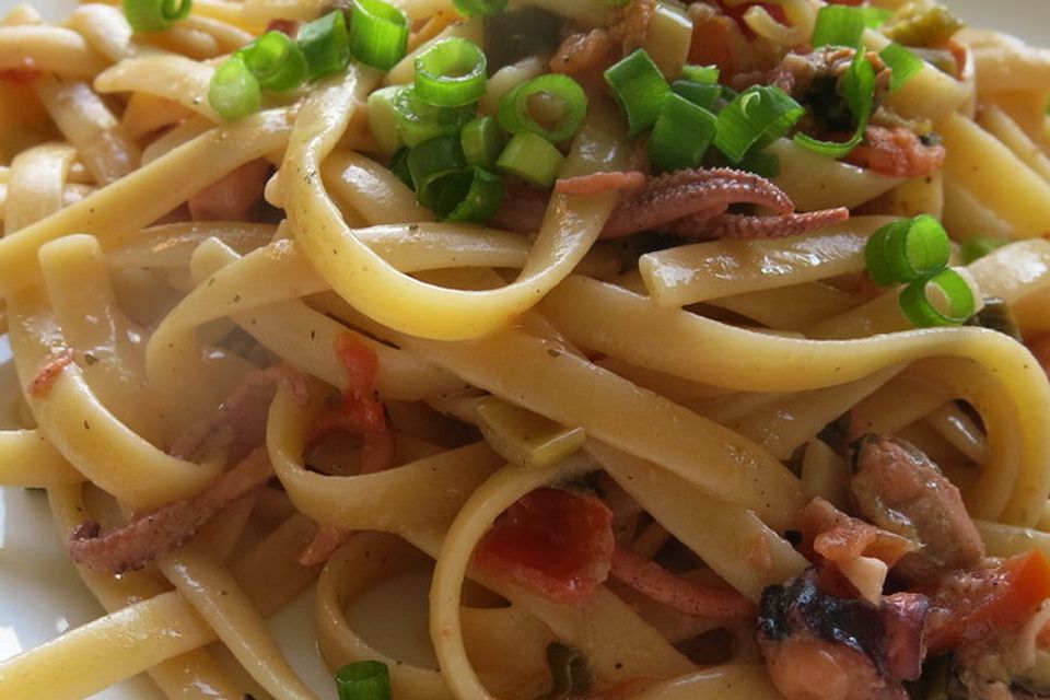 Spaghetti con frutti di mare