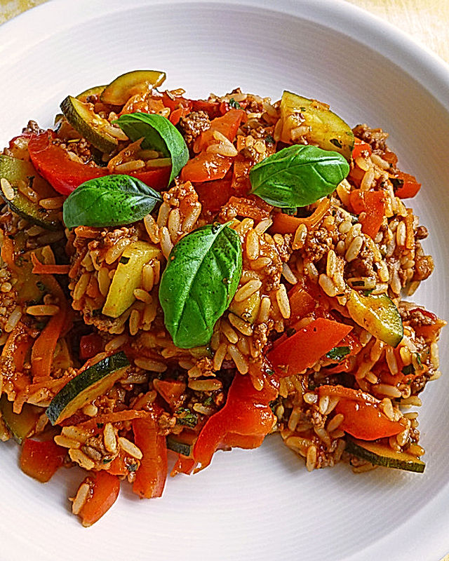 Mediterrane Zucchini-Reis-Pfanne mit Feta