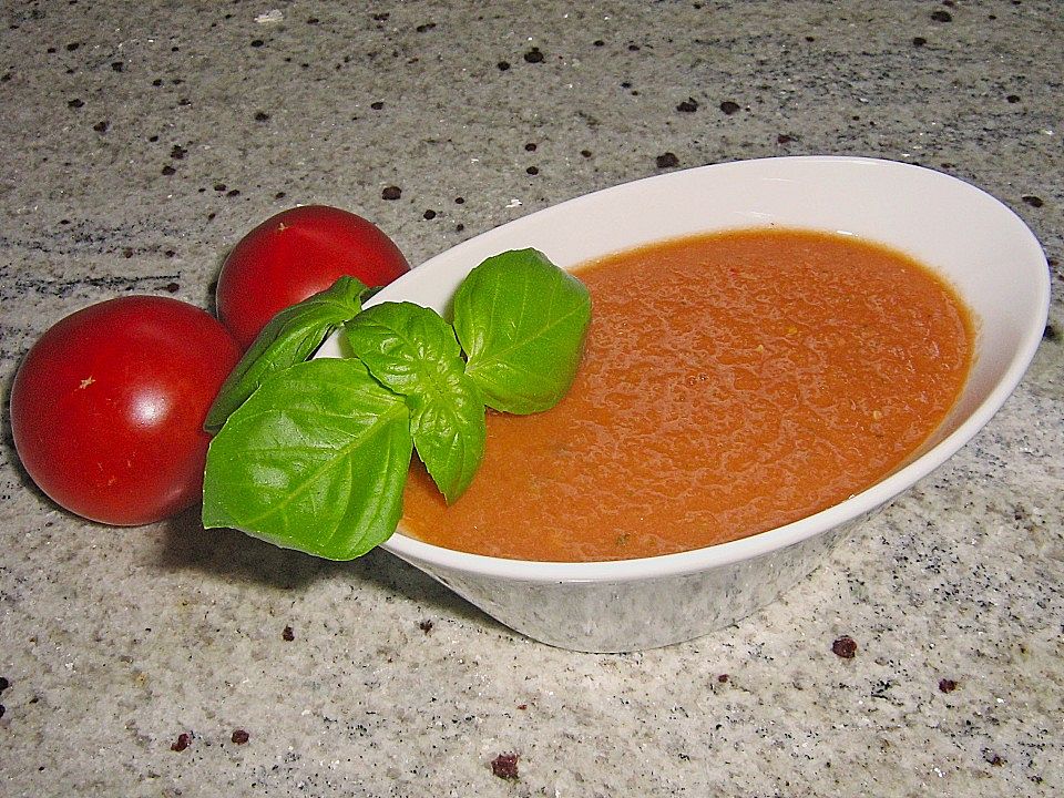 Gazpacho mit Wassermelone und Basilikum| Chefkoch