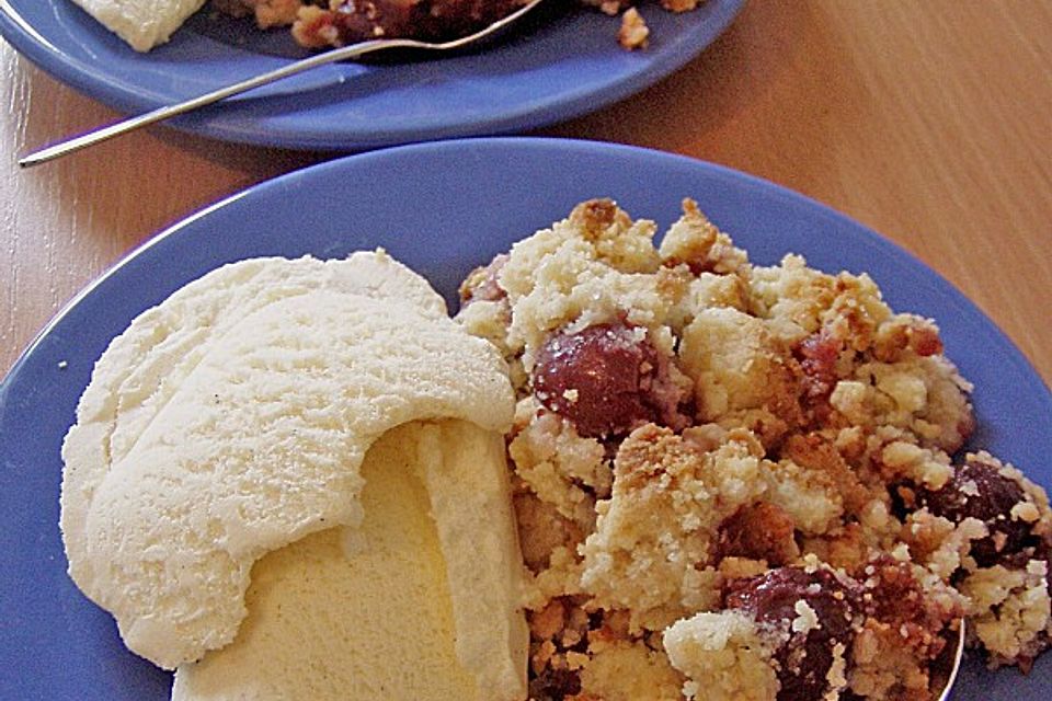 Kirsch Crumble