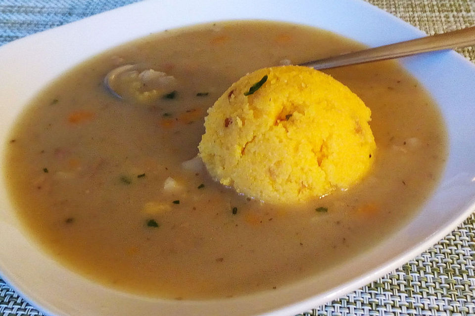 Erdäpfelsuppe