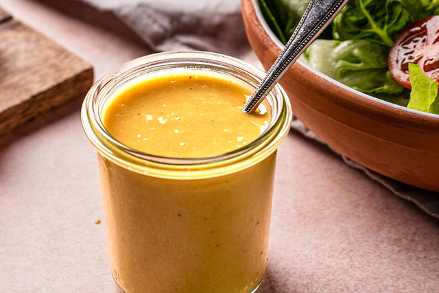 Schnell & einfach: Honig-Senf-Dressing