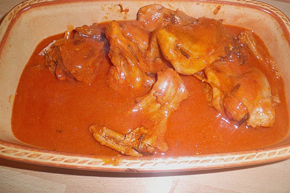 Kaninchen mit Rosmarin in Weißwein Kaninchen mit Rosmarin in Weißwein