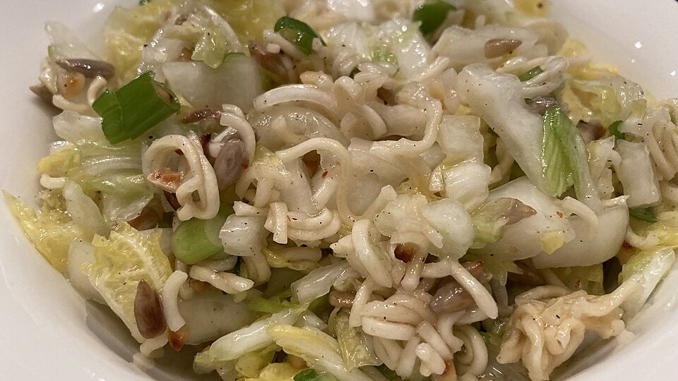 Chinakohlsalat mit Sonnenblumenkernen-image