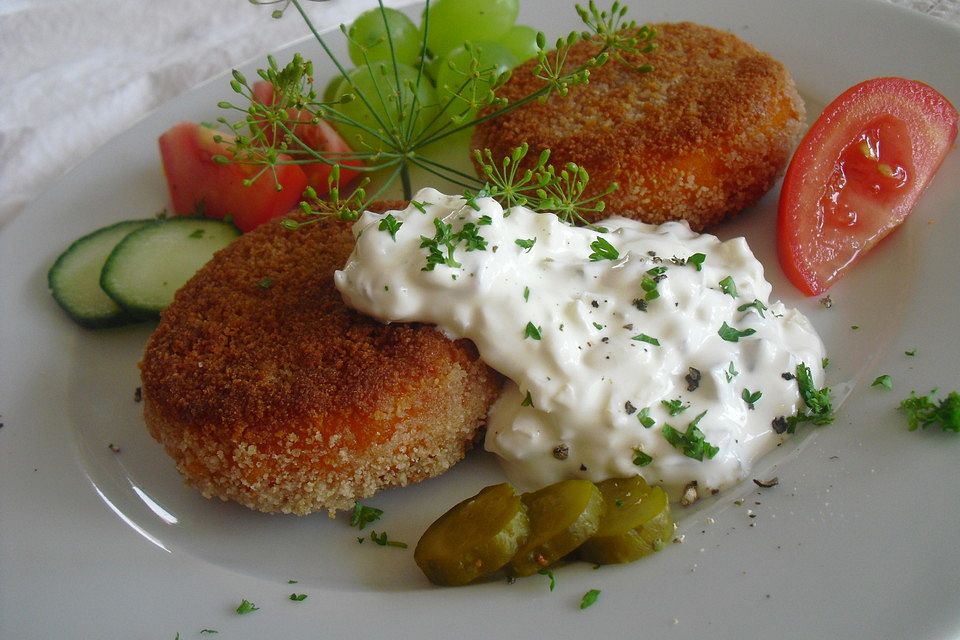 Gebackener Camembert mit pikanter Soße