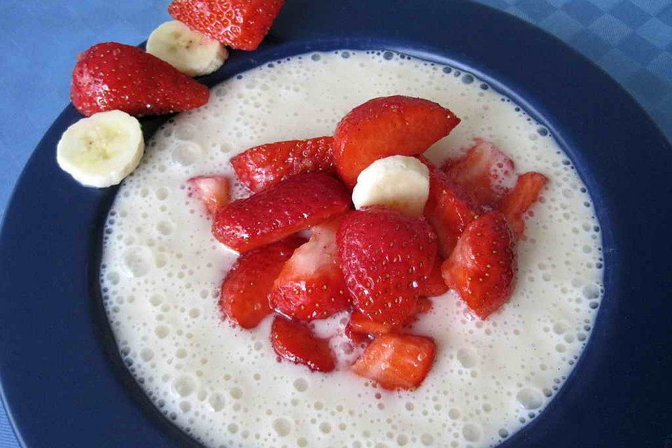 Erdbeeren in Milch