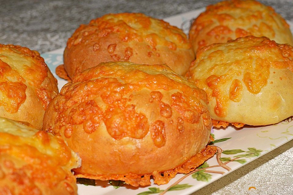 Käsebrötchen