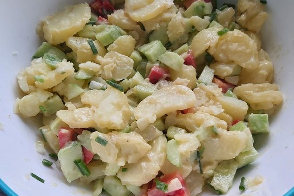 Kartoffelsalat mit Essig und Öl