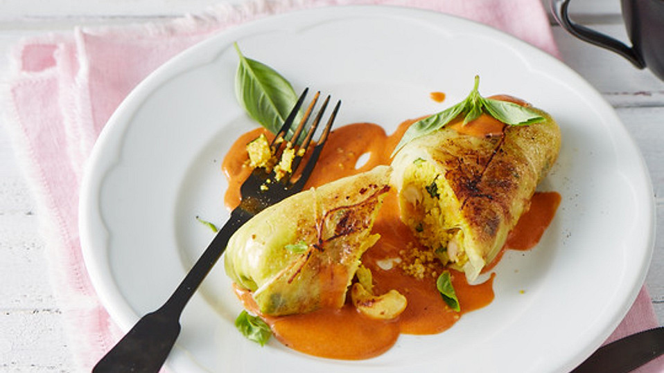 Kohlrouladen-mit-Couscous-Cashew-F-llung-mit-Curry
