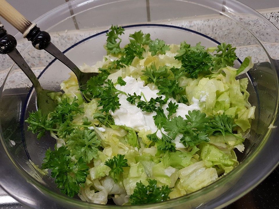 Salatdressing mit Schmand und Kräutern von tvzwirner| Chefkoch