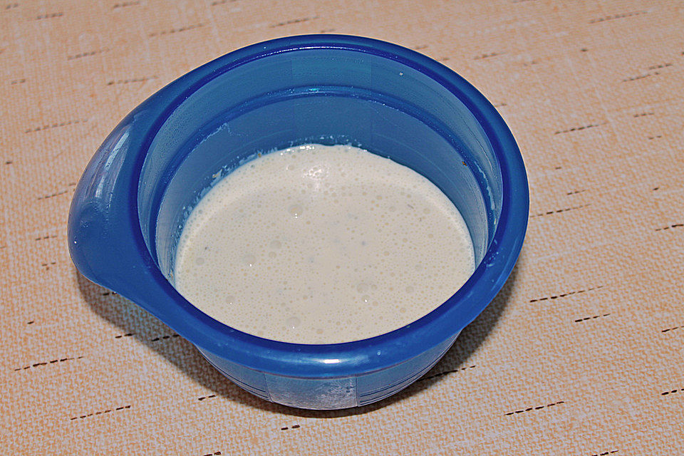 Salatdressing mit Schmand und Kräutern Salatdressing mit Schmand und Kräutern