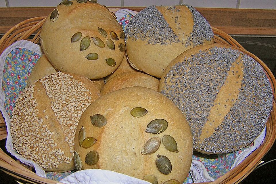 Kaisersemmeln / Kaiserbrötchen