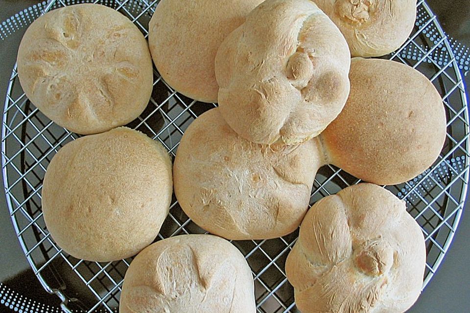 Kaisersemmeln / Kaiserbrötchen